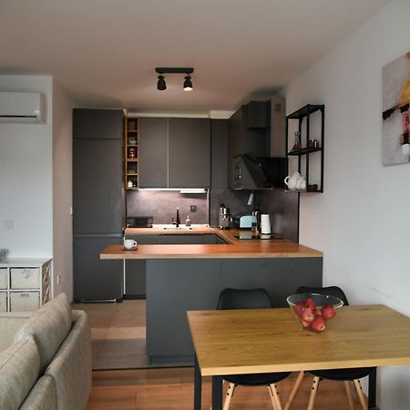 Sunlit Elegance Escape Apartment Varna ภายนอก รูปภาพ