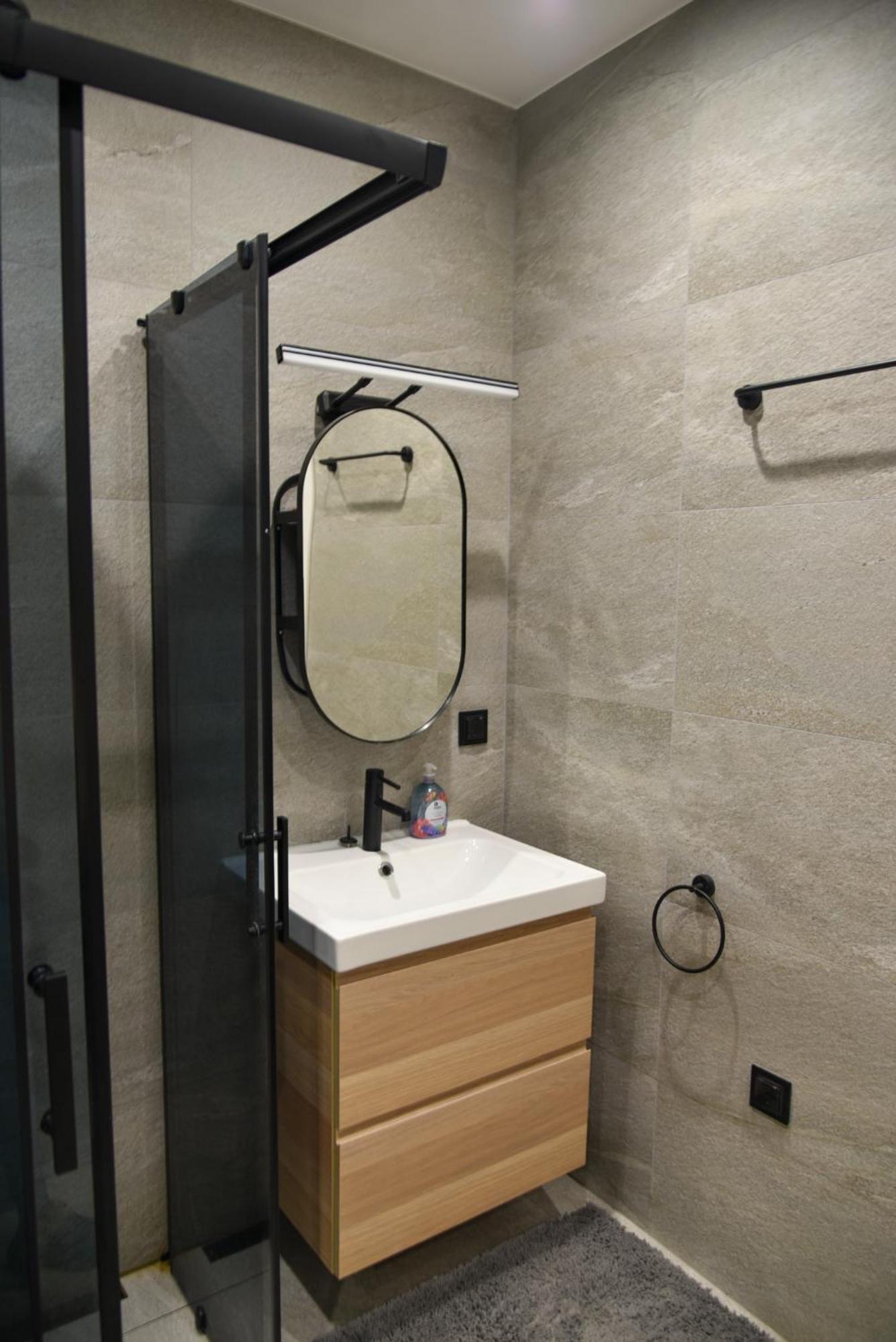 Sunlit Elegance Escape Apartment Varna ภายนอก รูปภาพ